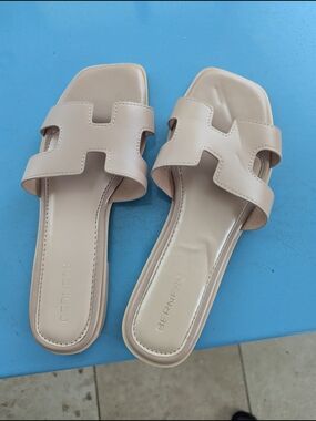 Berness Women’s Neutral Beige Slide Sandals